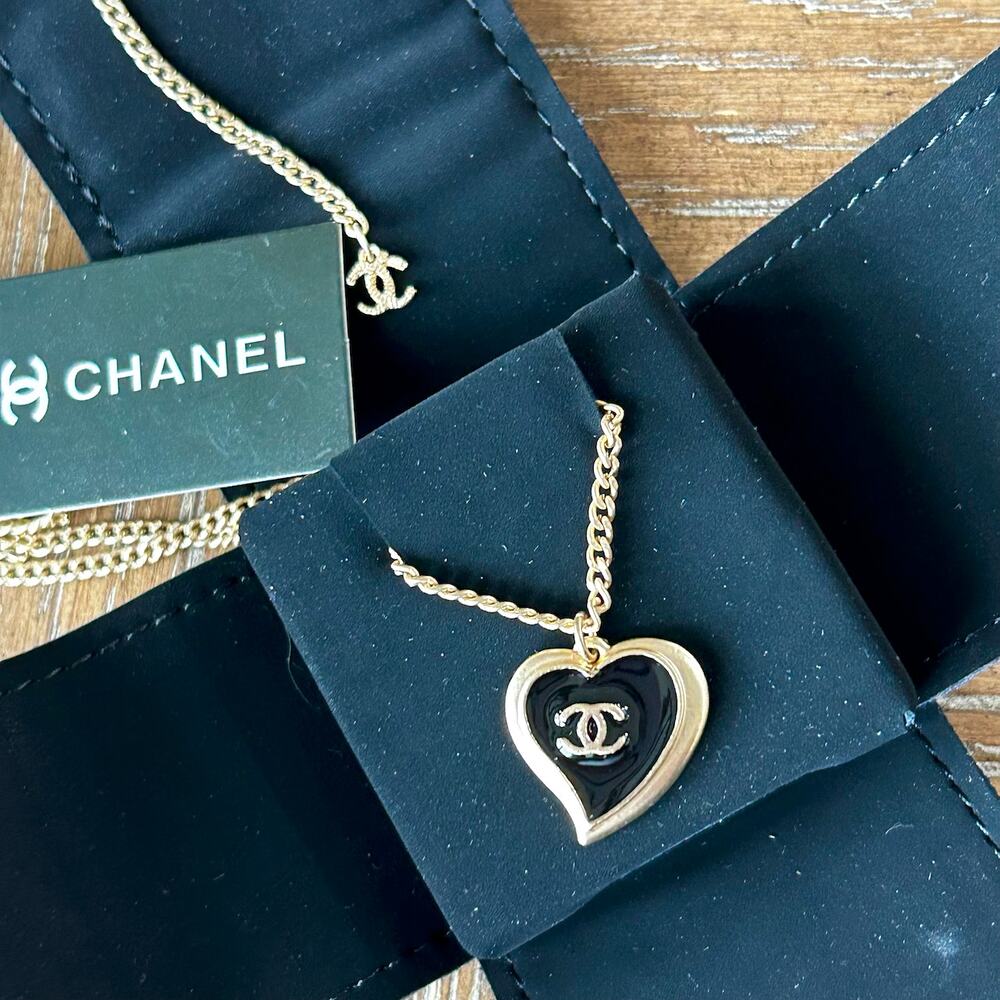 Genuine 18k Gold Plated Chanel Black Enamel Heart CC Logo Luxury - Picture 2 of 6